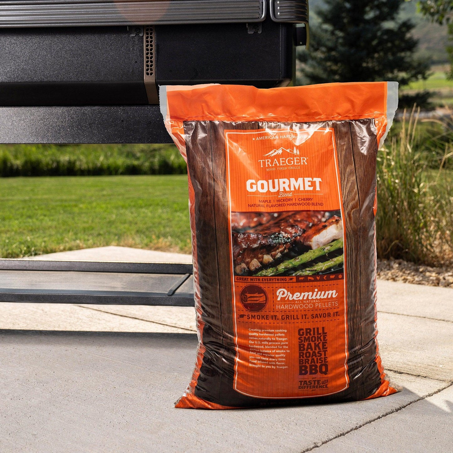 Traeger Gourmet Blend 33 lbs Wood Pellets